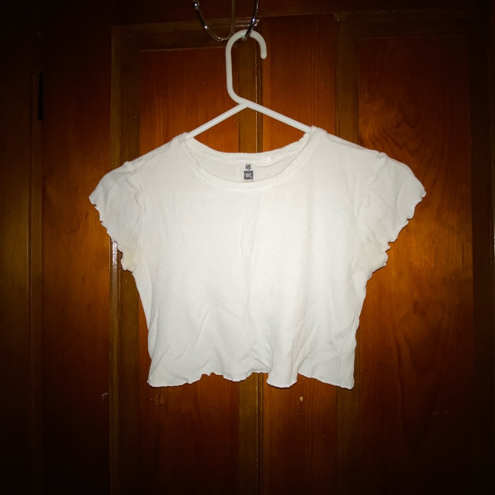 White scalloped crop top